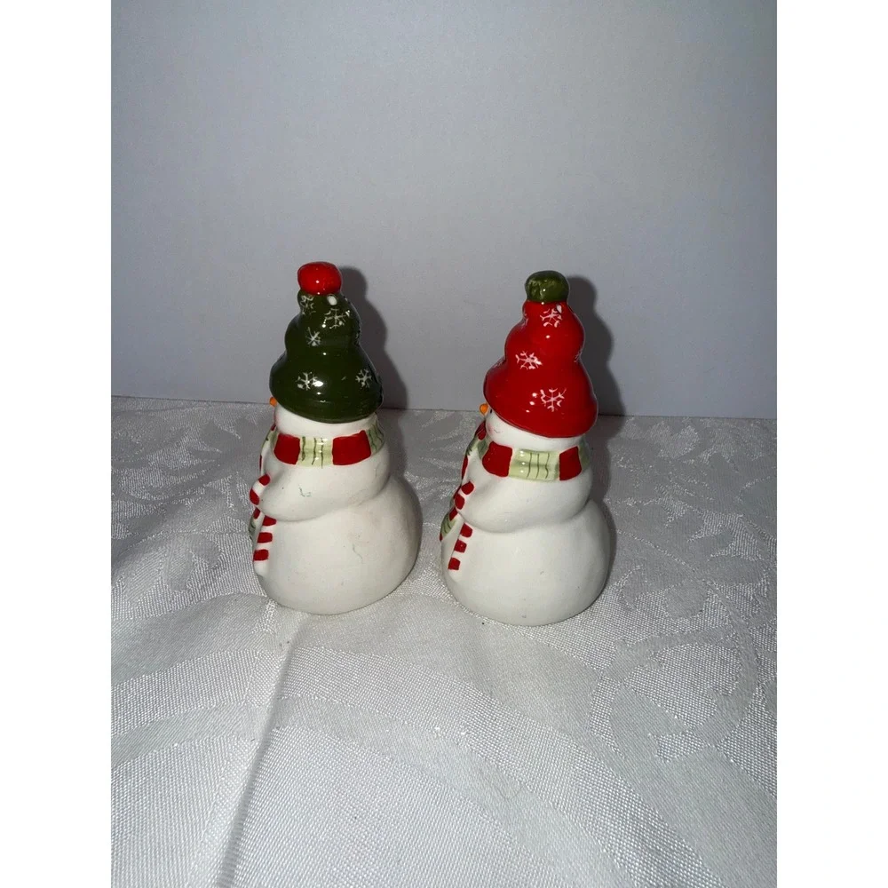 Christmas Snowman Salt and Pepper Shakers Set Holiday Ceramic Candy Cane Decor